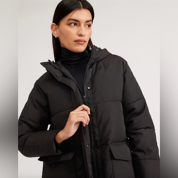 EVERLANE The ReNew Long Puffer in Black Medium - Picture 4 of 14